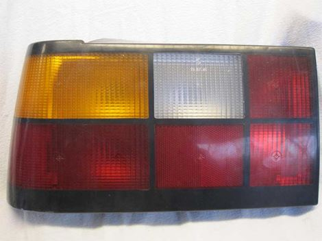 3454330-venstre Volvo 440 460 baglygte venstre, 1989-93 - Billede 1