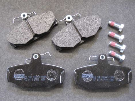 40_830 Bremseklodser bag 811027919, Volvo 850/700/900 - Billede 1