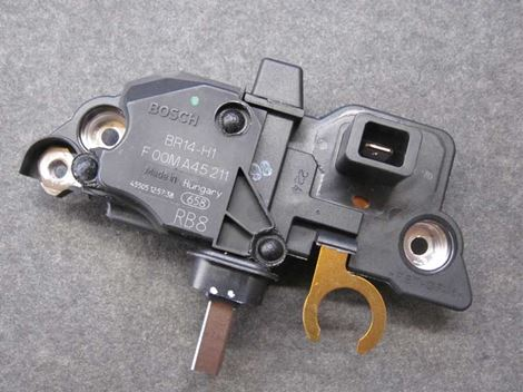 f00ma45211-regulator Spændingsregulator Bosch 237267, Volvo S40/V40/S60/S70/V70/XC90 - Billede 1