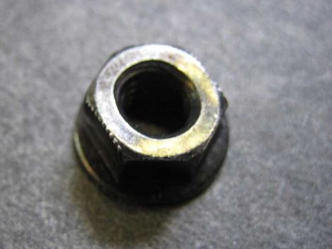 m-C3-B8trik-948645 Møtrik til pindbolt mellem topstykke og manifold 240 850 - Billede 1