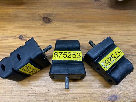 volvo-20675253 Gummi buffer foran nederst 675253, Volvo 140 164 - Billede 1