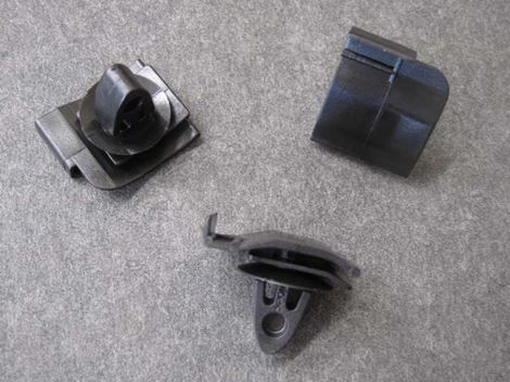 volvo-9145885 Clips til bagklap beklædning volvo 850 & V70 - Billede 1