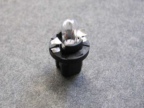 volvo-989806 Pære til instrumentbord 989806, Volvo 200/700/850, 1,2 watt - Billede 1