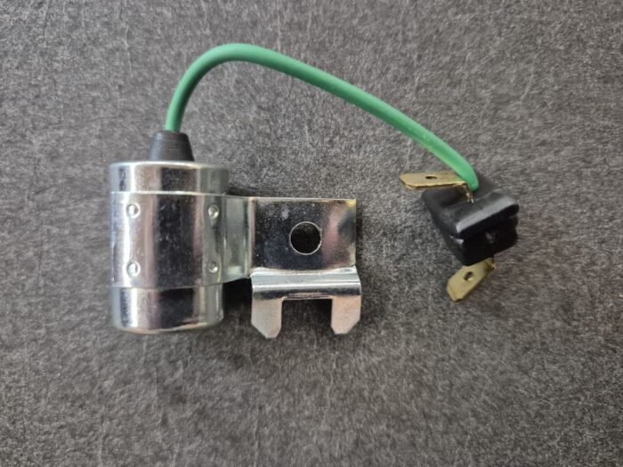 Kondensator B20A 241650, Volvo, firkantet gennemføring - Billede 5