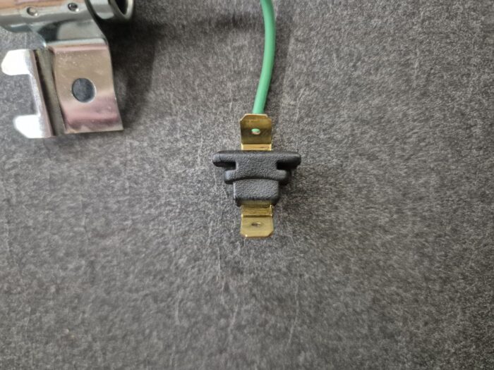 Kondensator B20A 241650, Volvo, firkantet gennemføring - Billede 4