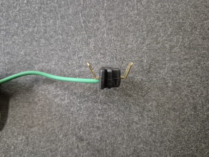 Kondensator B20A 241650, Volvo, firkantet gennemføring - Billede 3