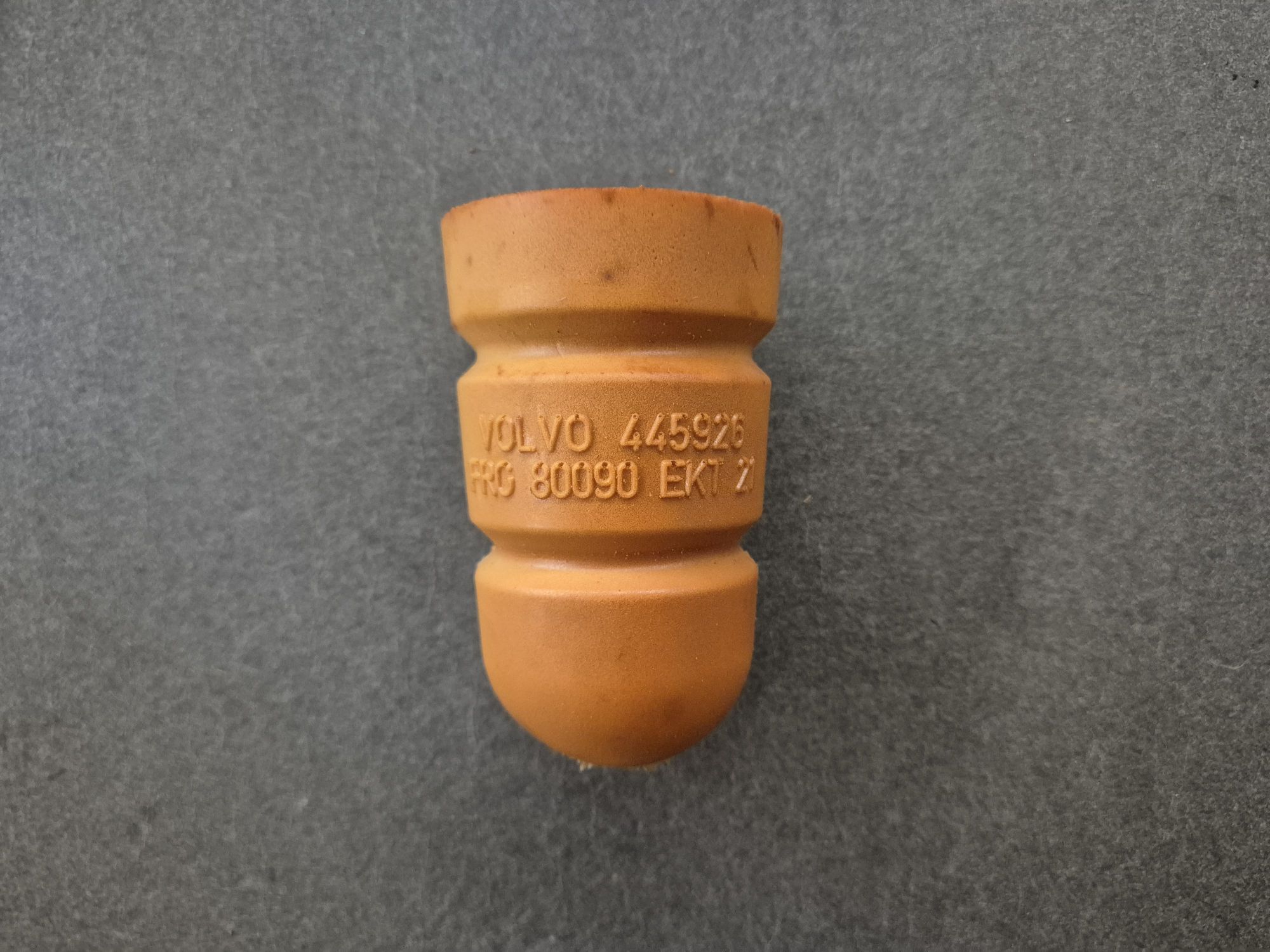 20250912_1251166984821130809229077.jpg Dæmperstop / Rear Axle Bump Rubber - VOLVO 440 460 480 - Billede 1