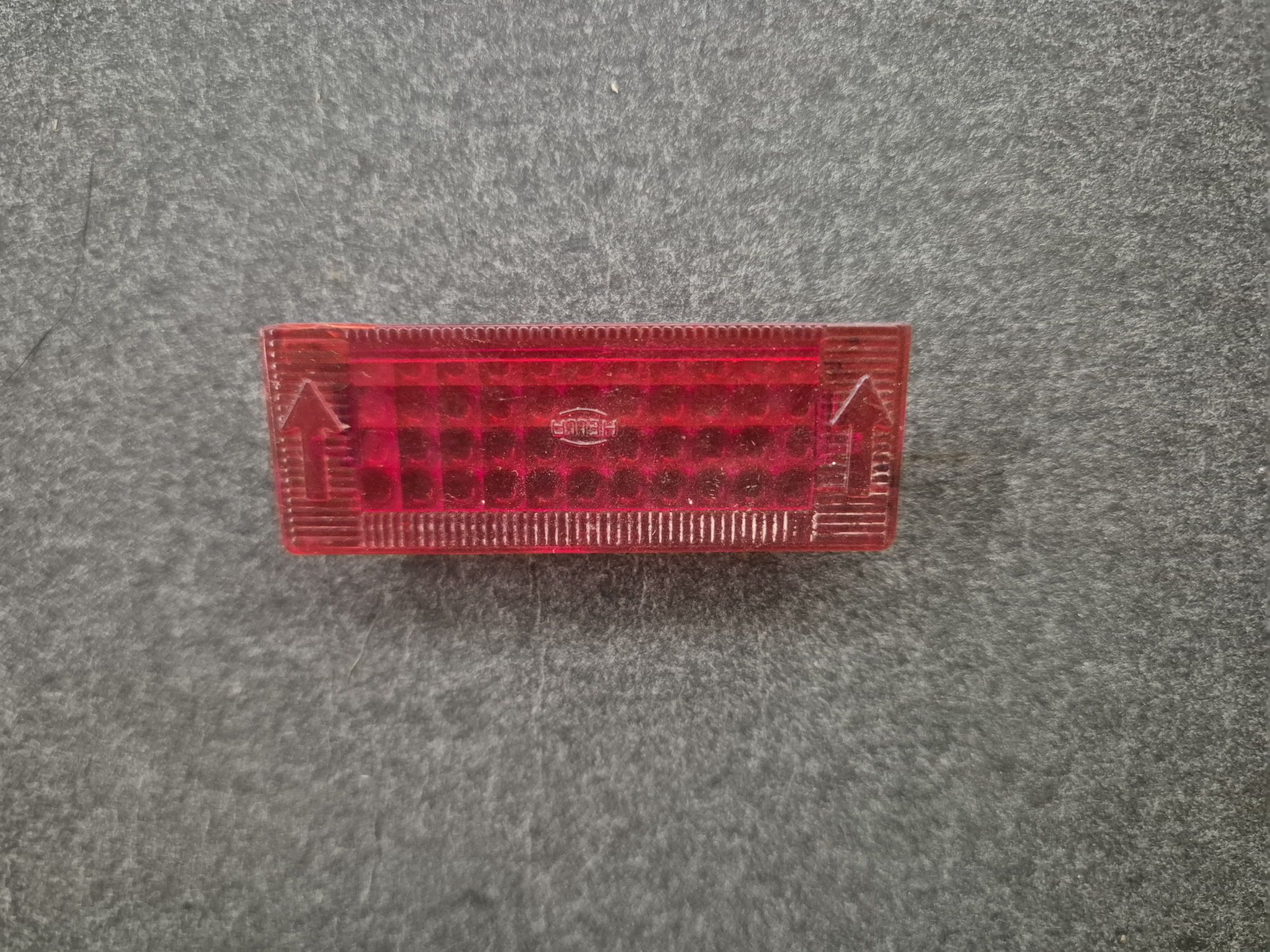 wp-17603499496912452846355079956297.jpg Dørpanel markeringslys uden hus (original Volvo), Volvo 700 - Billede 1