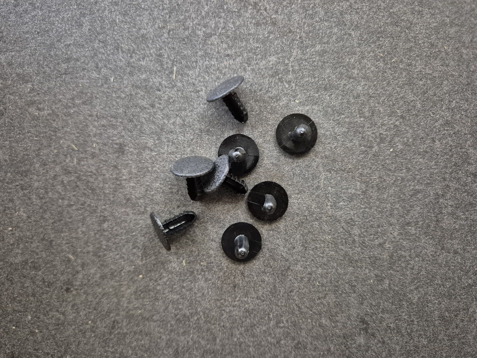20251106_1334276124333688811893323.jpg Clips til gummimanchet gearstang volvo 240 260 - Billede 1