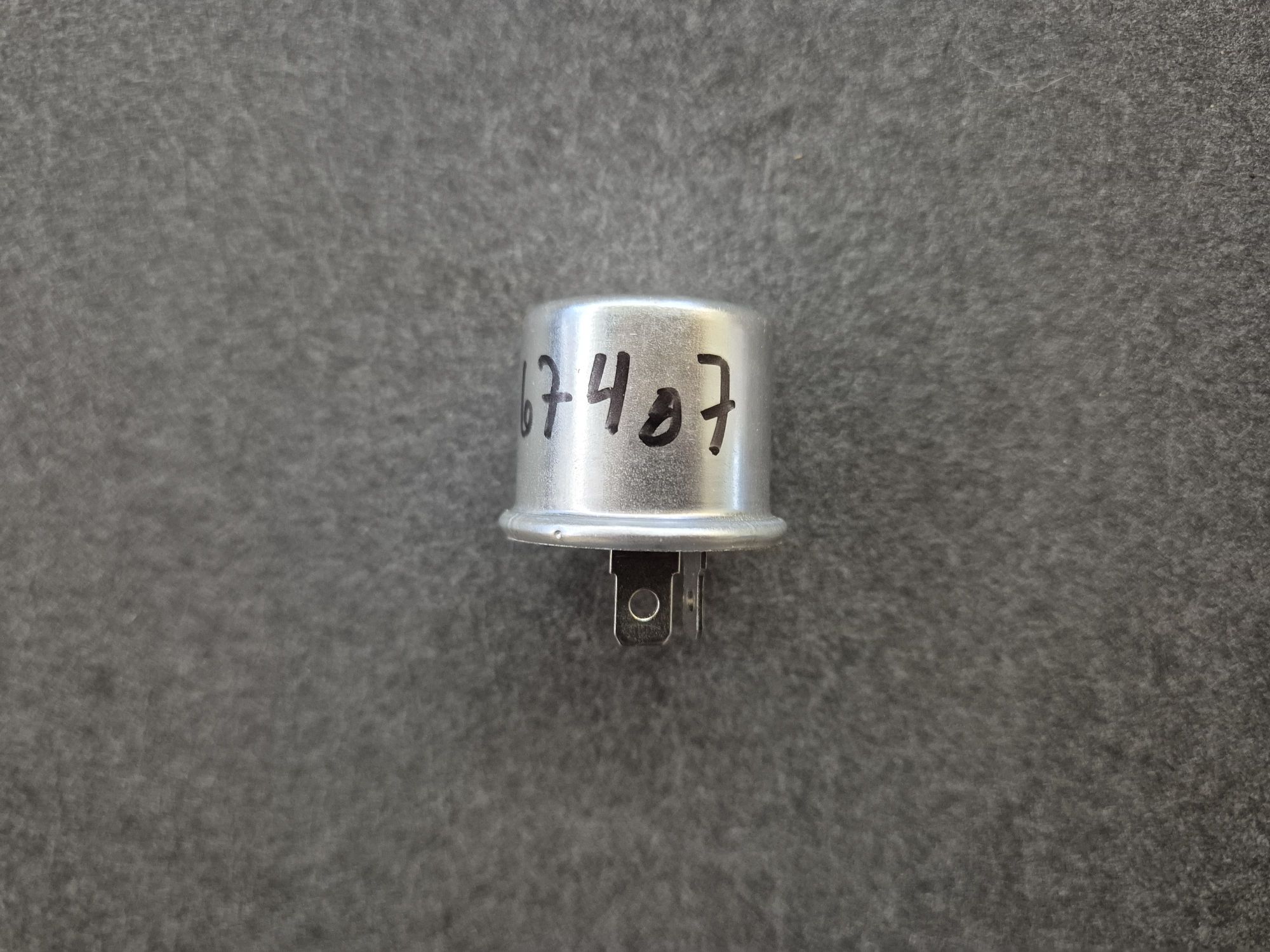 20251118_143544654662695866068291.jpg Blinkrelæ 12V, 2 ben - Billede 1