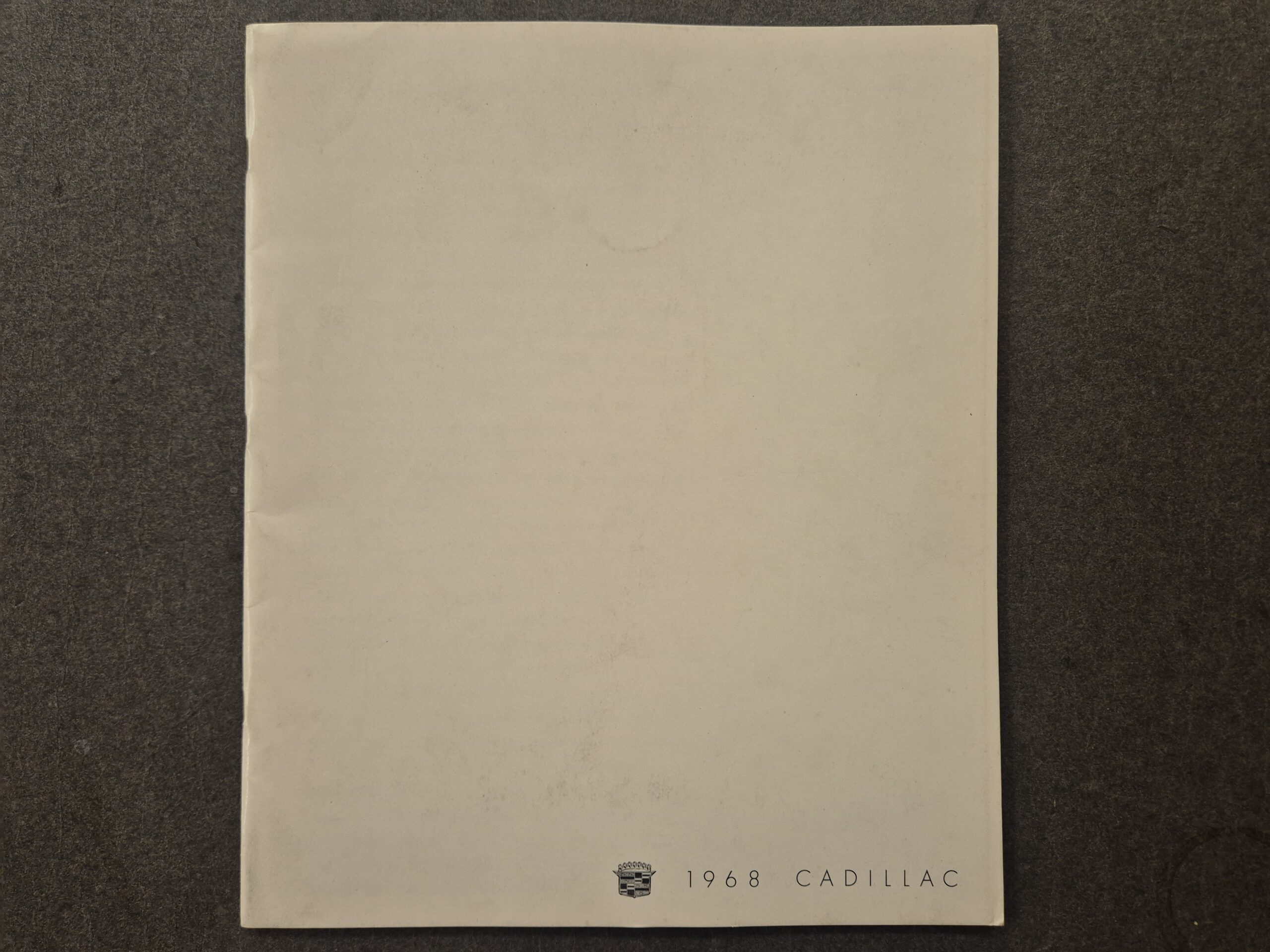 20260528_115236 1968 Cadillac Full Line salgskatalog, 28 sider m. fold-ud - Billede 1