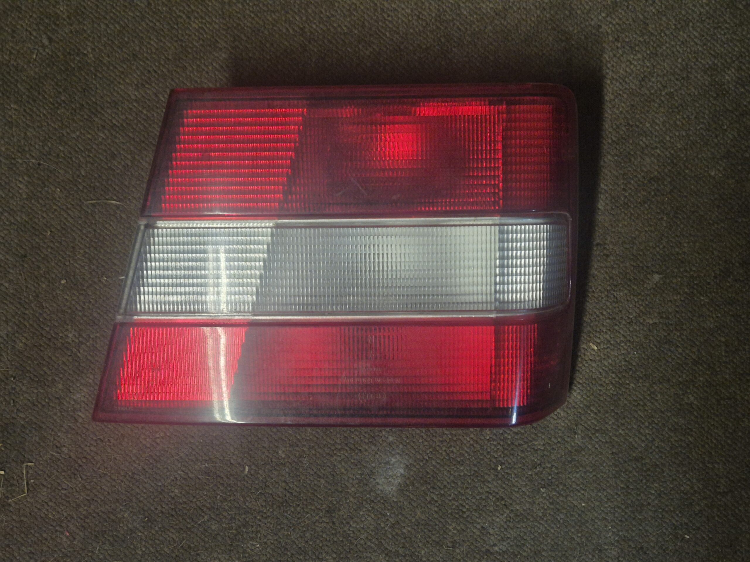 20260707_143830 Baglygte, indvendig højre – brugt (original Volvo), Volvo 940 960 4-dørs - Billede 1